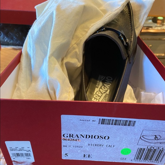 Ferragamo brown leather - Picture 4 of 4